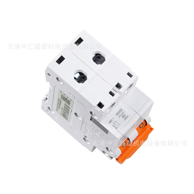 EA9AN2C63-4.jpg