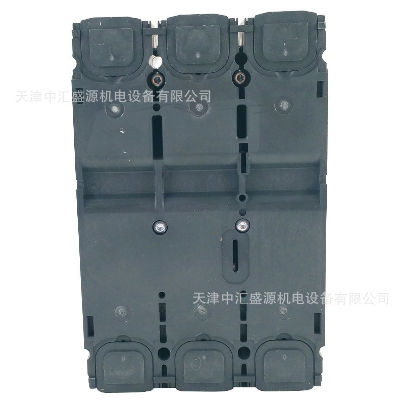 LV429633 (4).jpg
