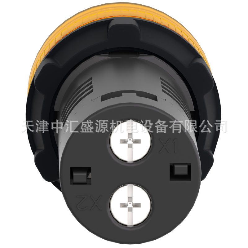 XB2BVQ5LC-2.jpg